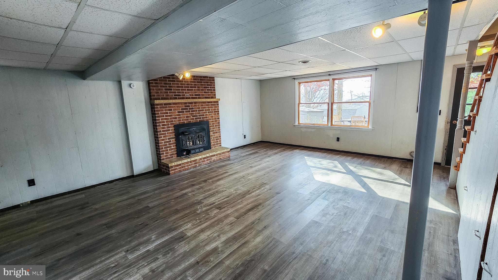 AMCELLE ACRES - Residential