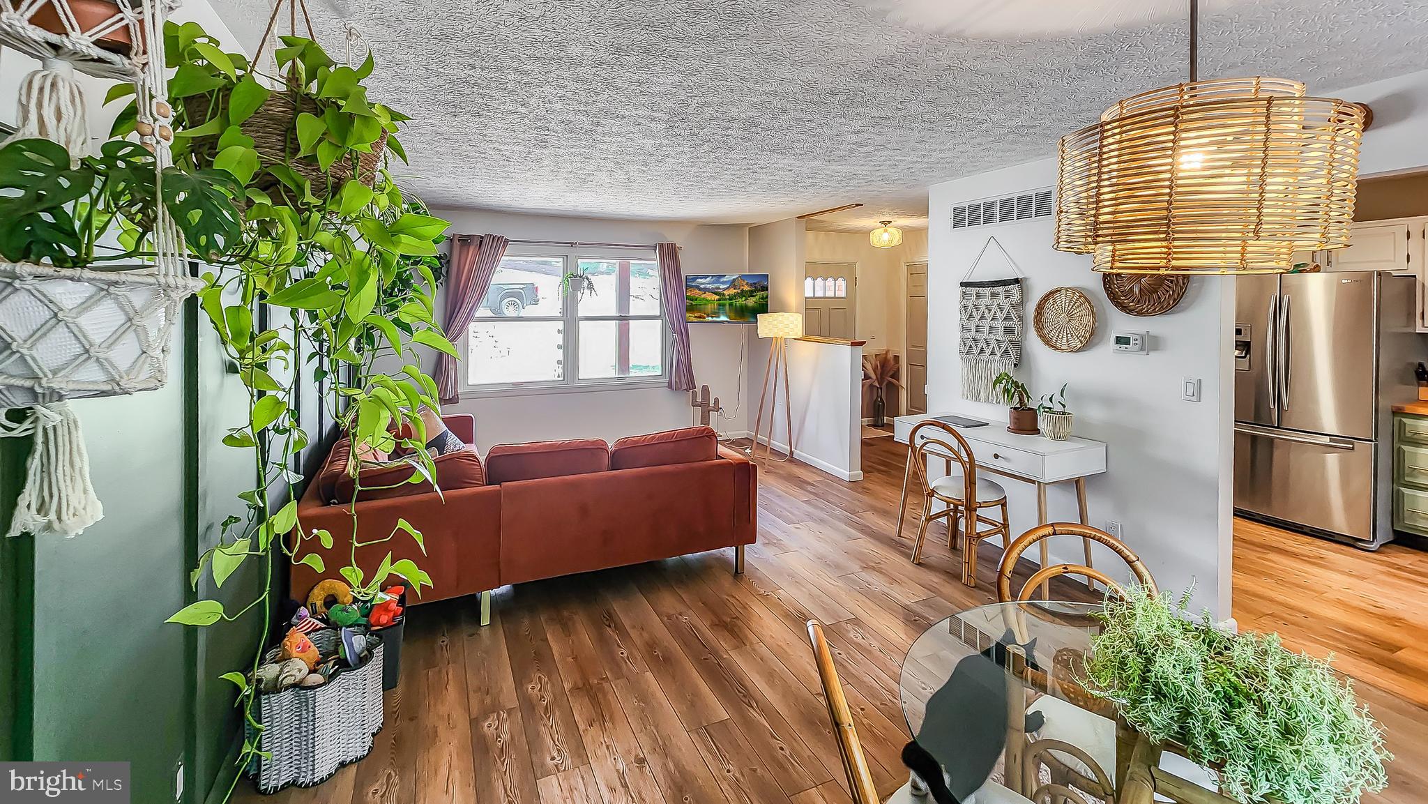 AMCELLE ACRES - Residential