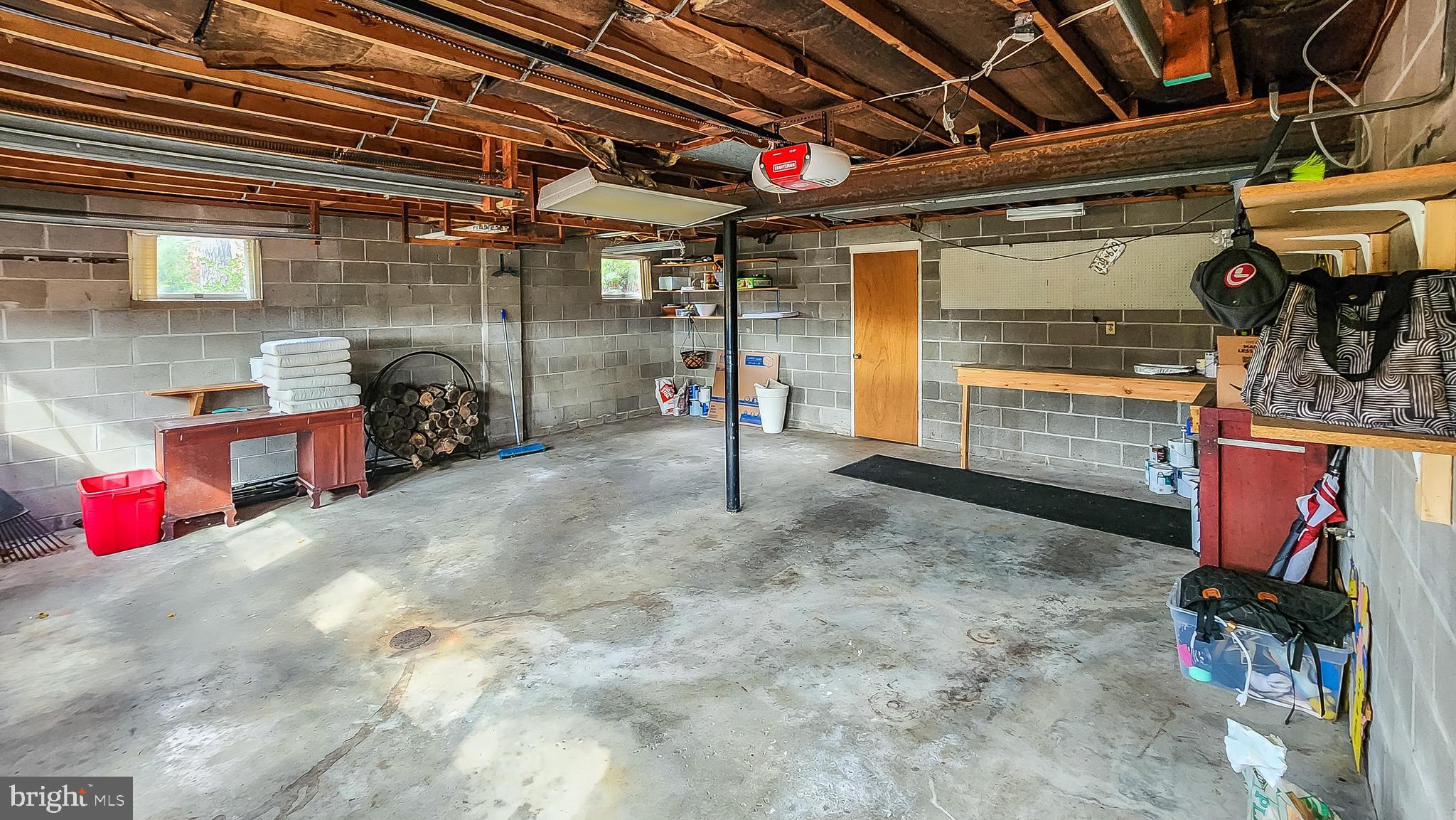 AMCELLE ACRES - Residential