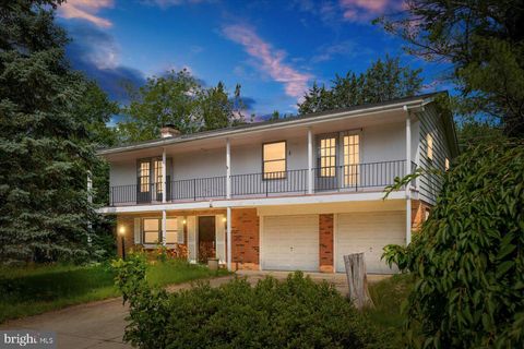 1605 N AMELIA STREET STERLING VA 20164