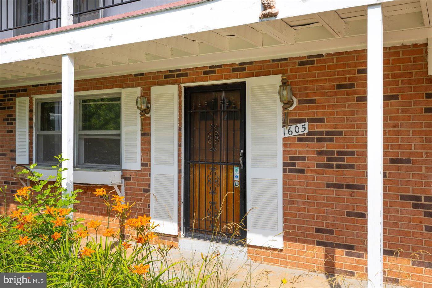 1605 N AMELIA STREET