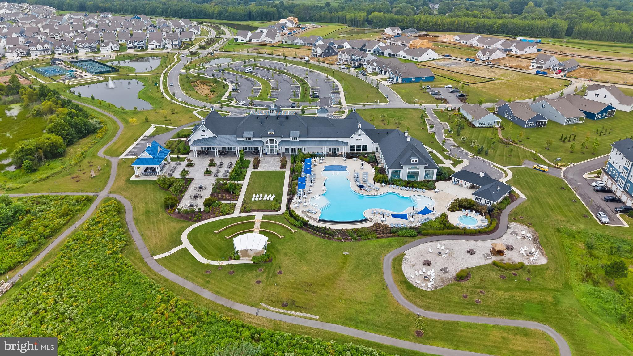 FOUR SEASONS AT KENT ISLAND - Residential