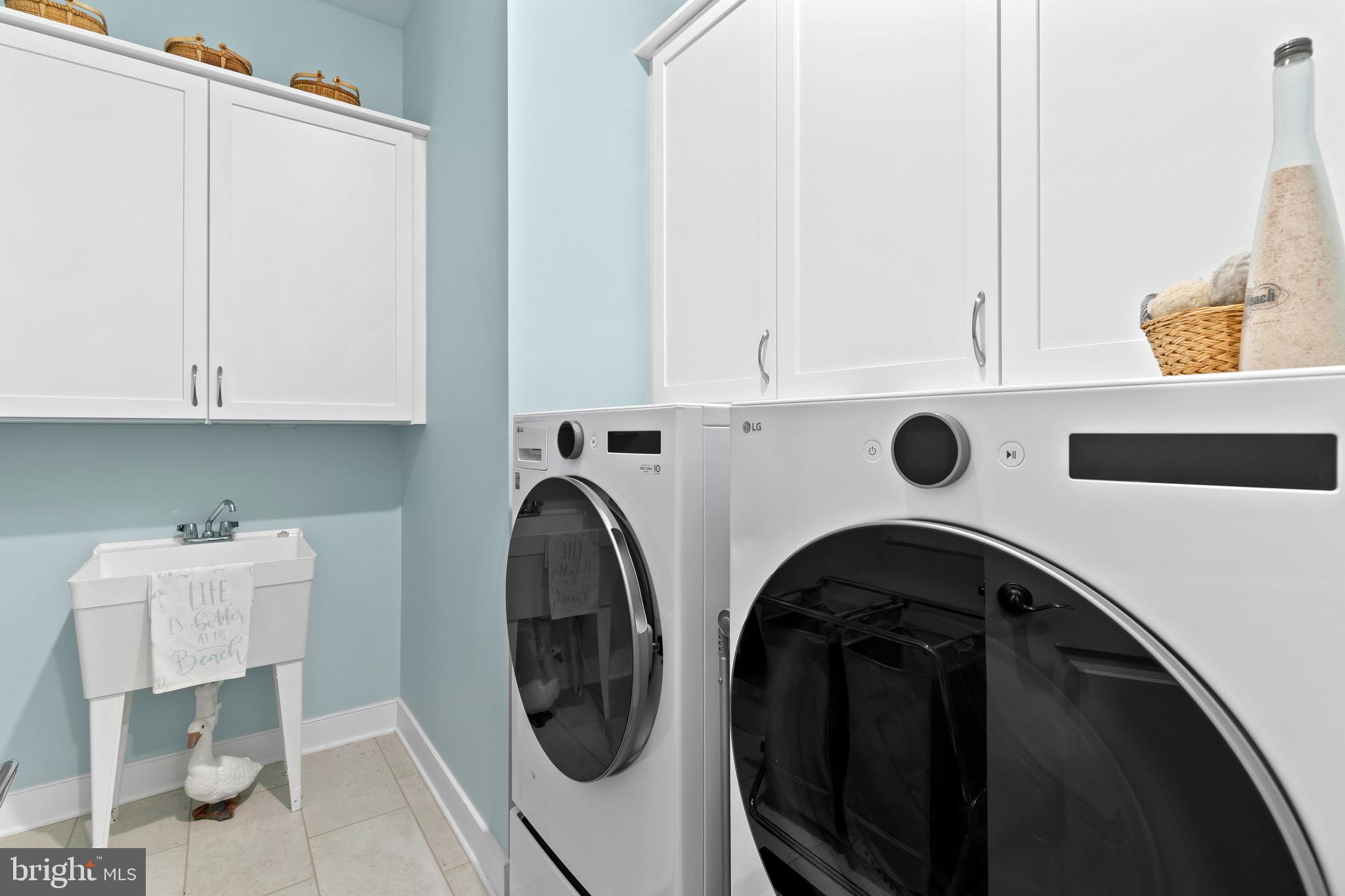 FOUR SEASONS AT KENT ISLAND - Residential