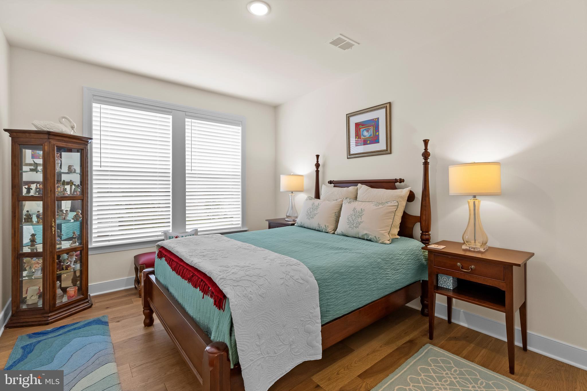 FOUR SEASONS AT KENT ISLAND - Residential