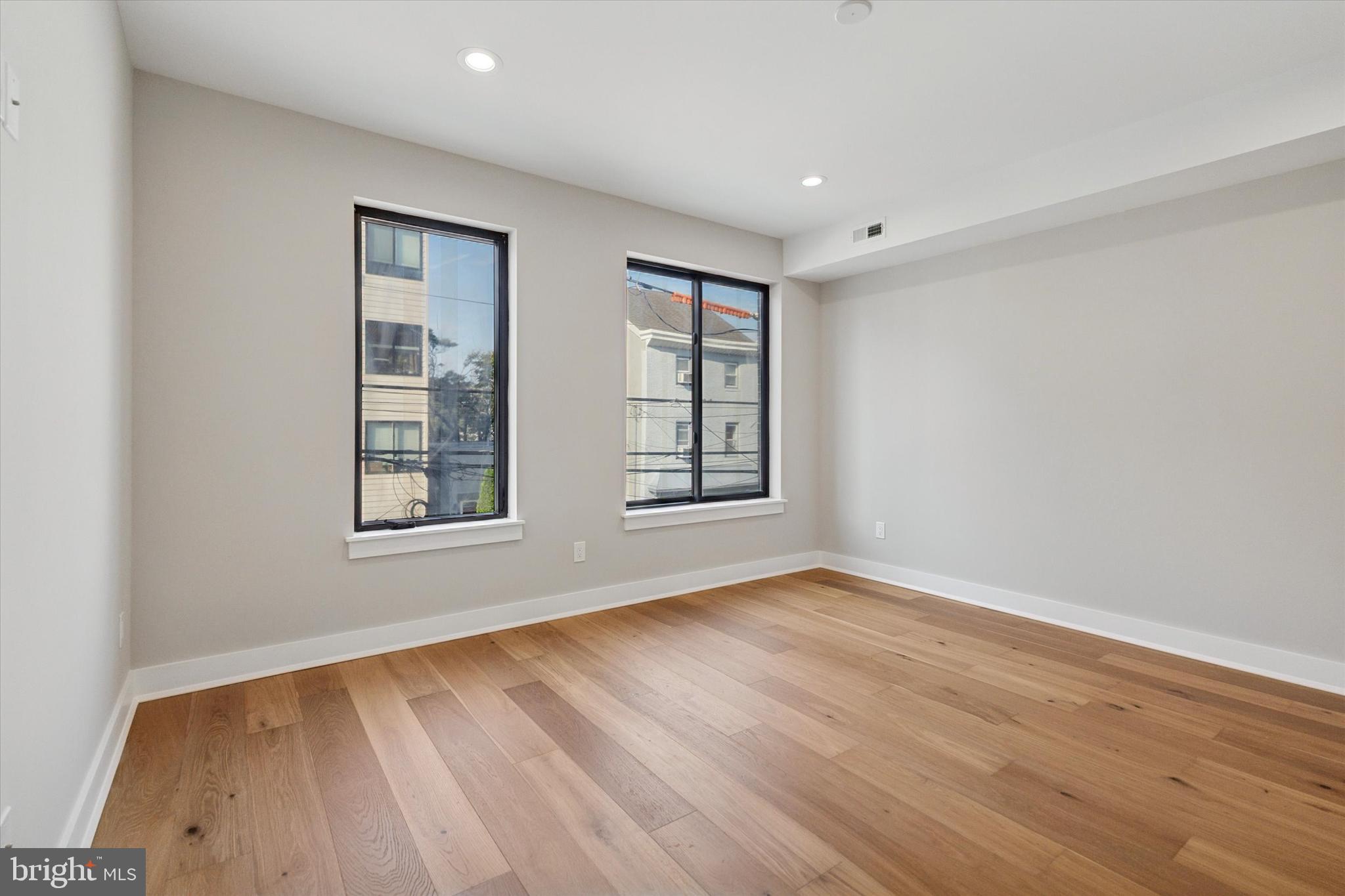 MANAYUNK - Residential