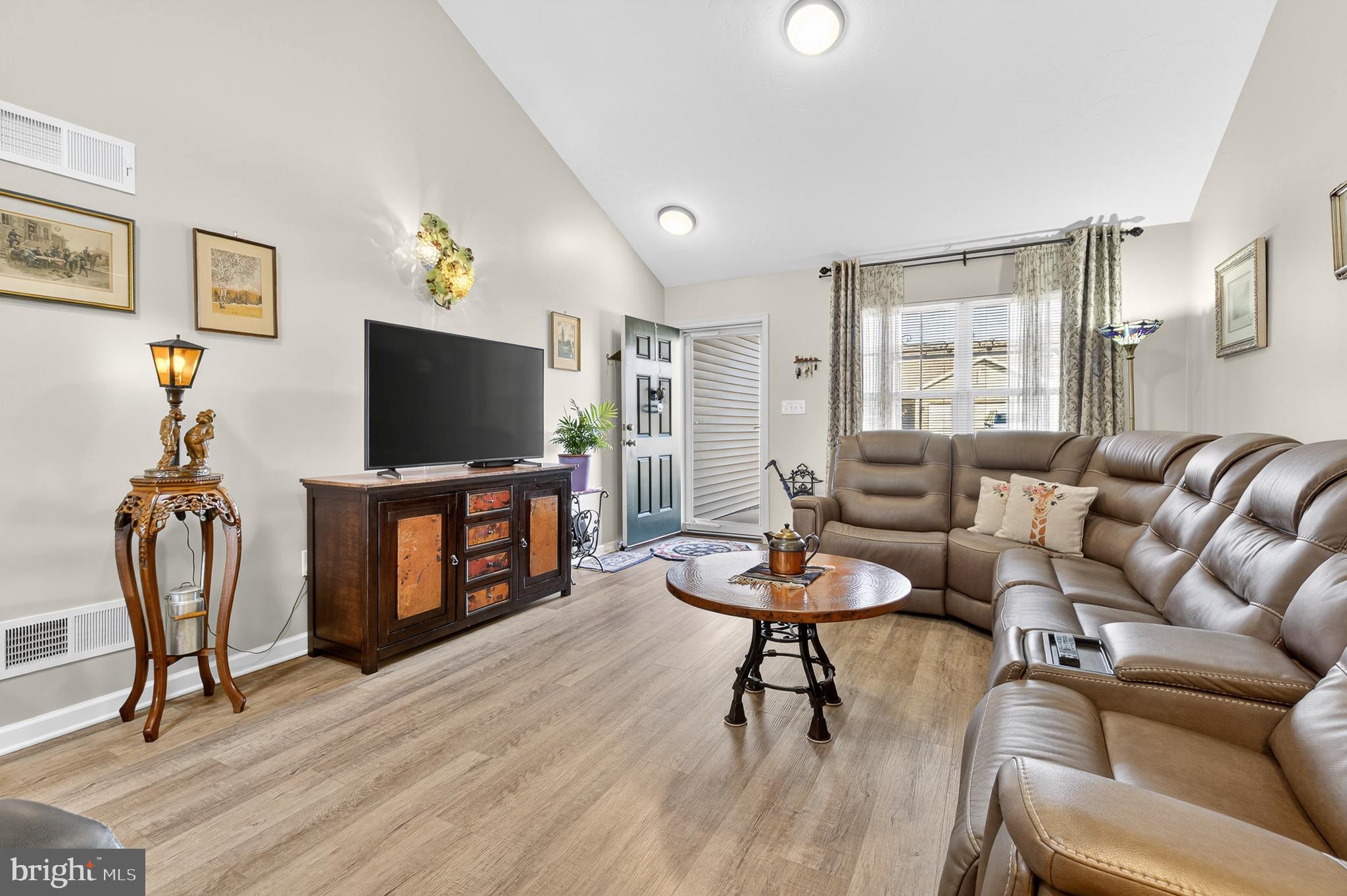 THE PADDOCK @ EQUINE MEADOWS - Residential