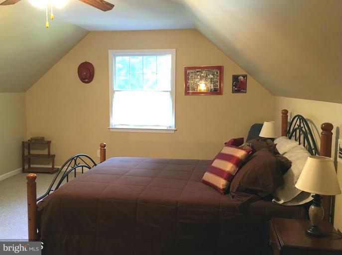 LAKE OF THE WOODS - Residential Lease