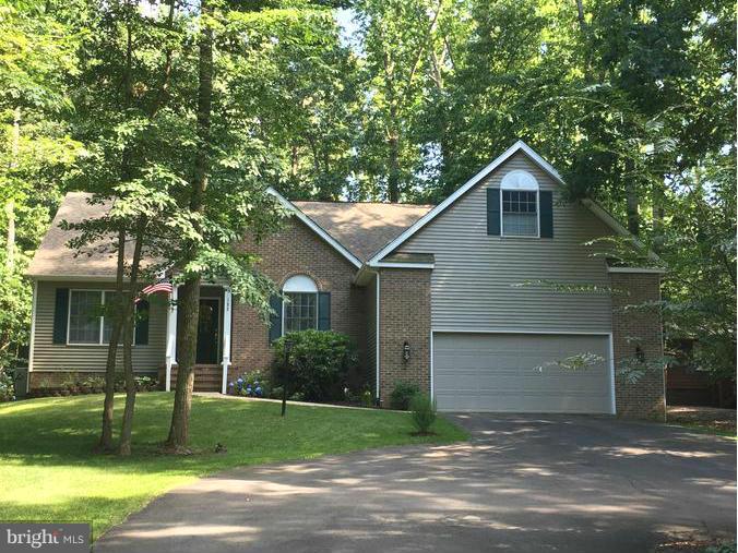 LAKE OF THE WOODS - Residential Lease