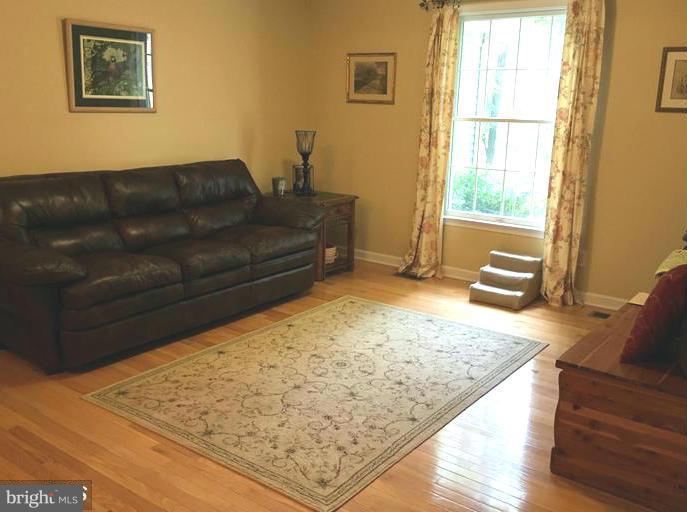 LAKE OF THE WOODS - Residential Lease