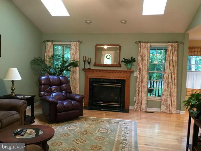 LAKE OF THE WOODS - Residential Lease