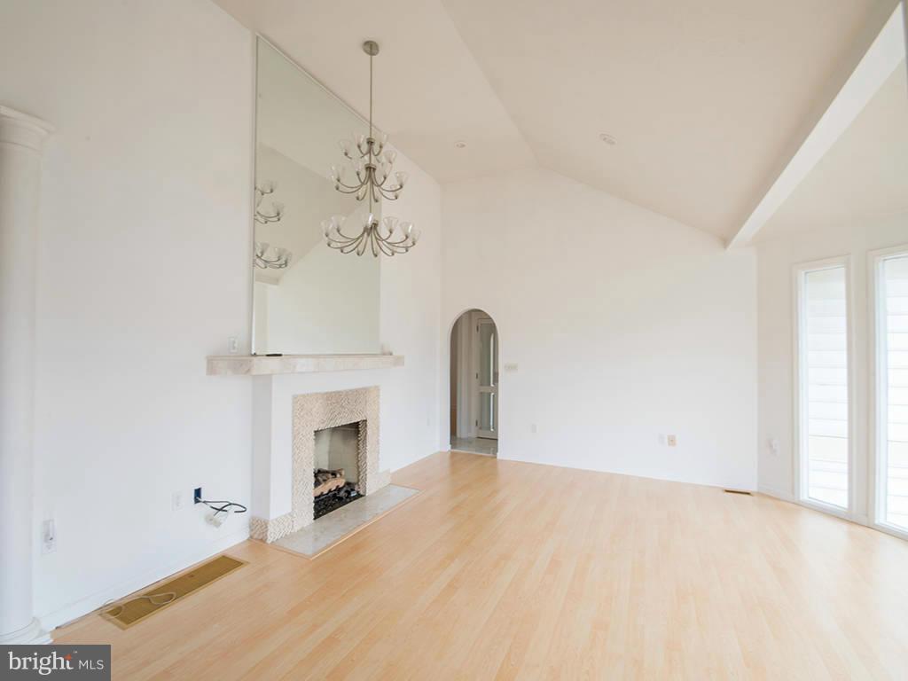 TOM HALL PLACE - Residential