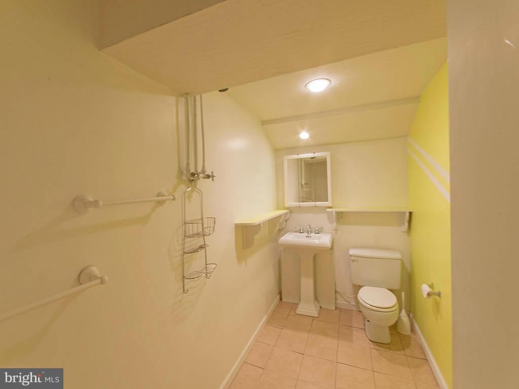 TOM HALL PLACE - Residential