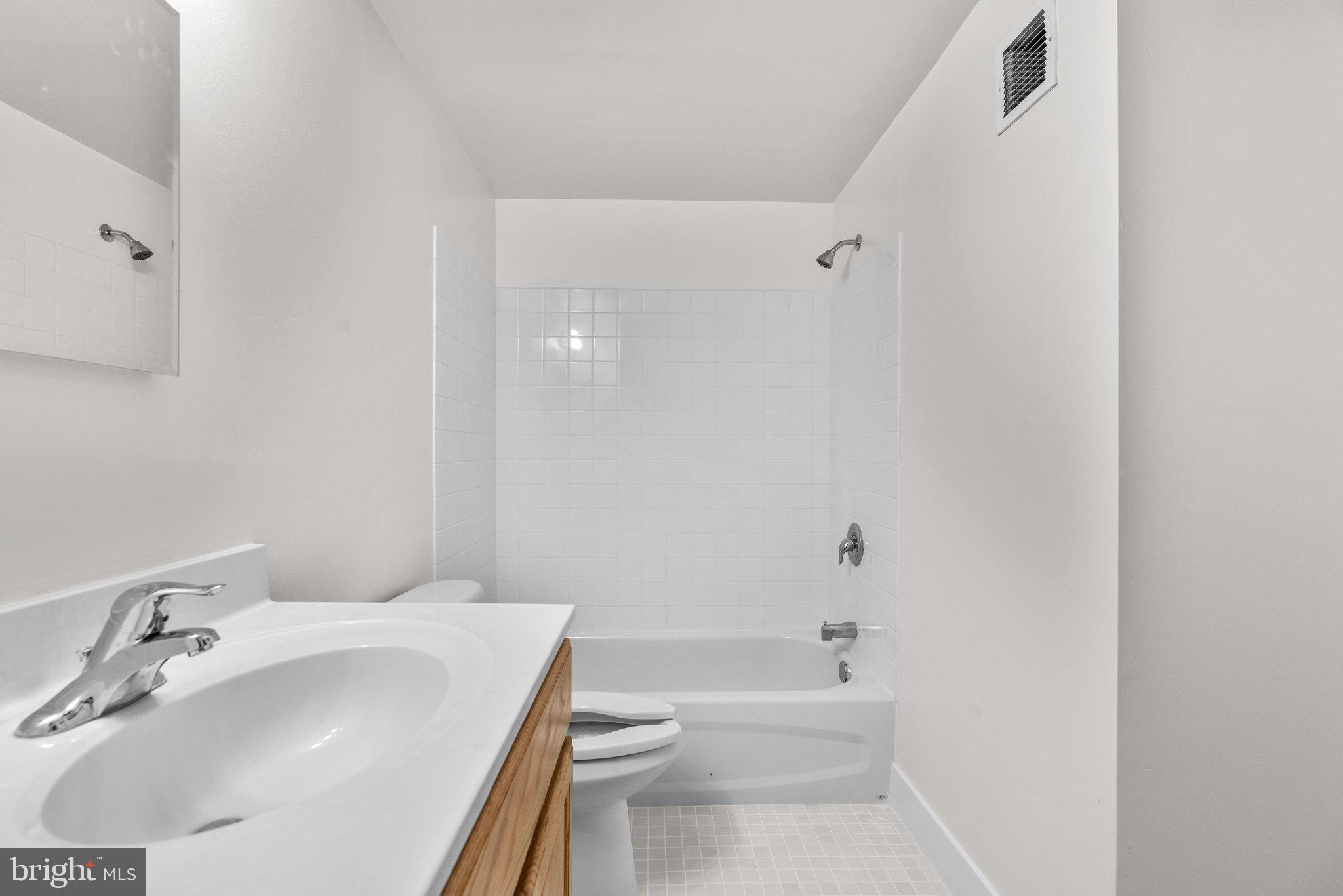 WILDE LAKE - Residential