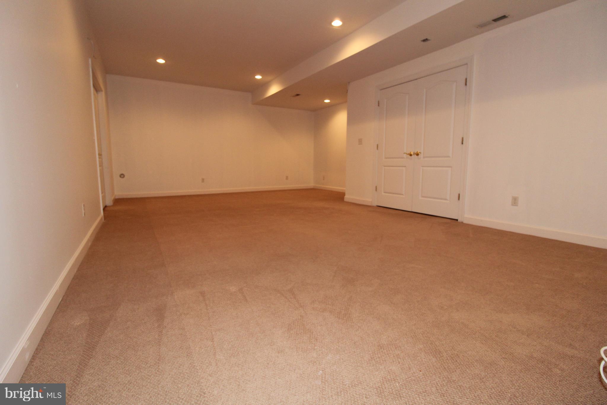 NEW BRISTOW VILLAGE - Residential