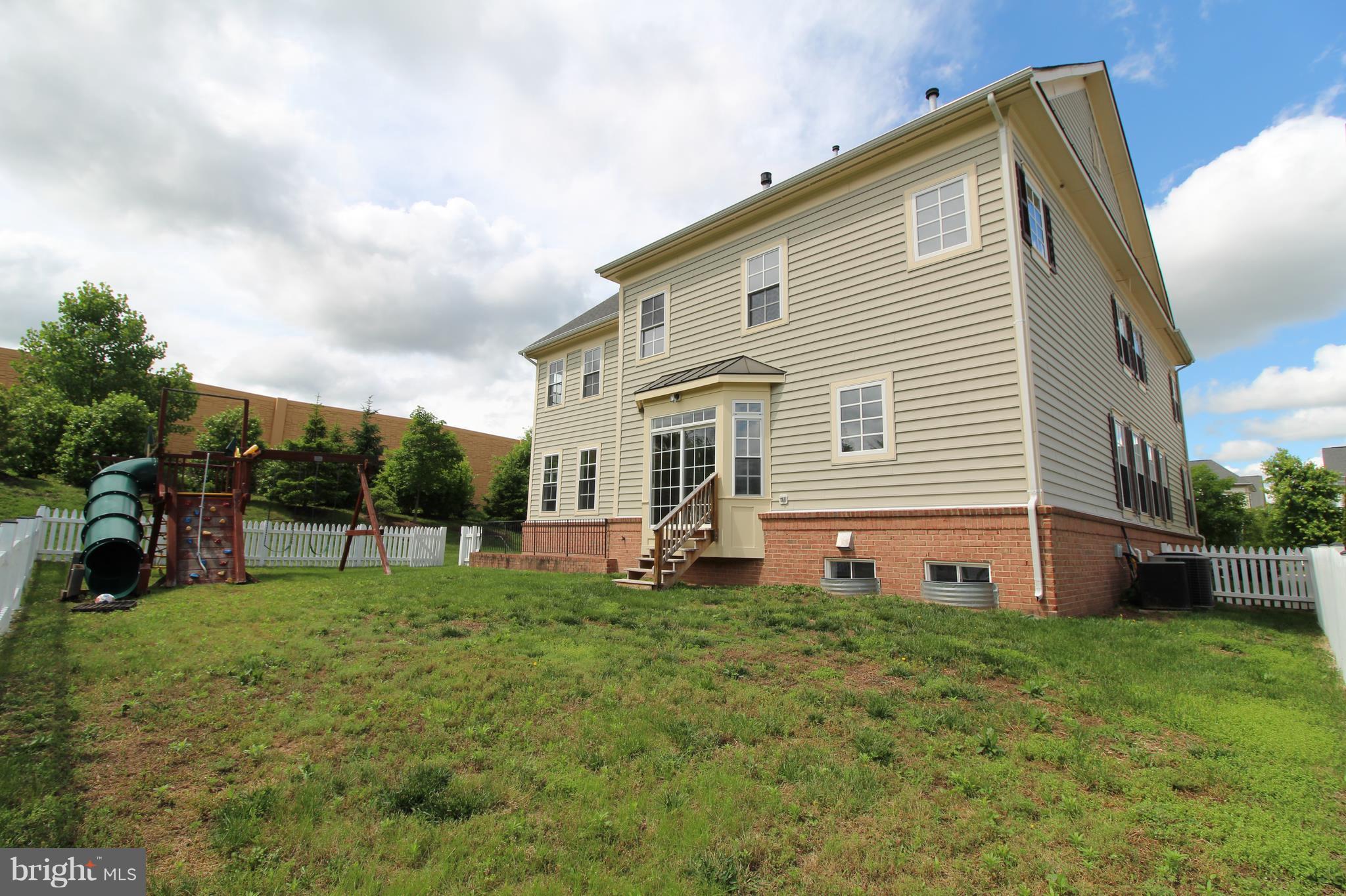 NEW BRISTOW VILLAGE - Residential