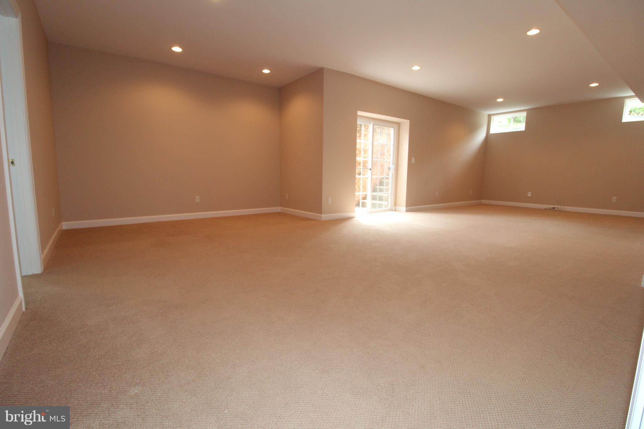 NEW BRISTOW VILLAGE - Residential