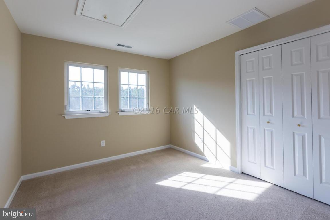 SADDLE BROOK - Residential