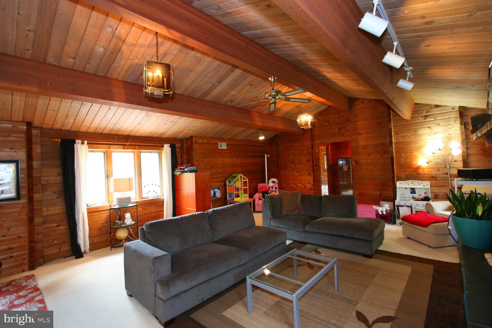 ALDIE ROAD - Residential