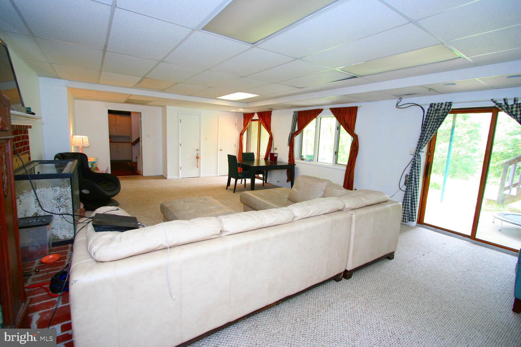 ALDIE ROAD - Residential