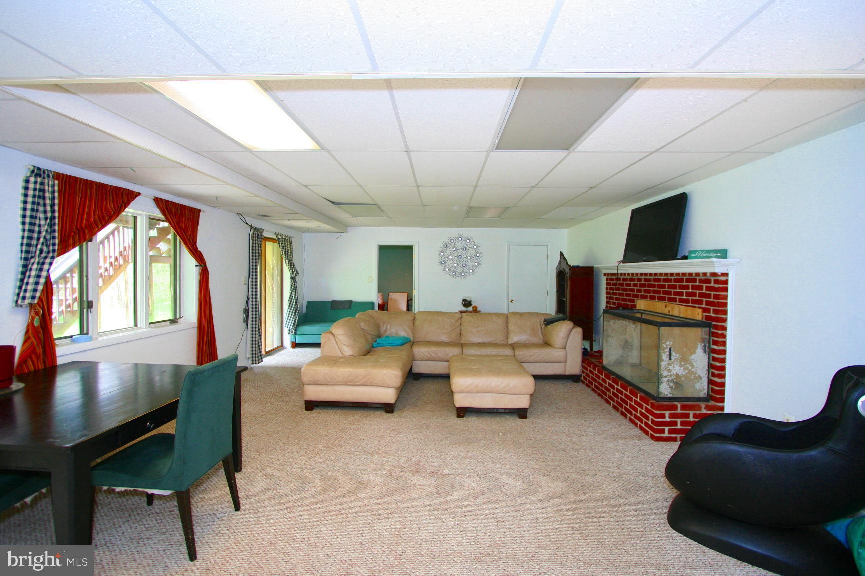 ALDIE ROAD - Residential