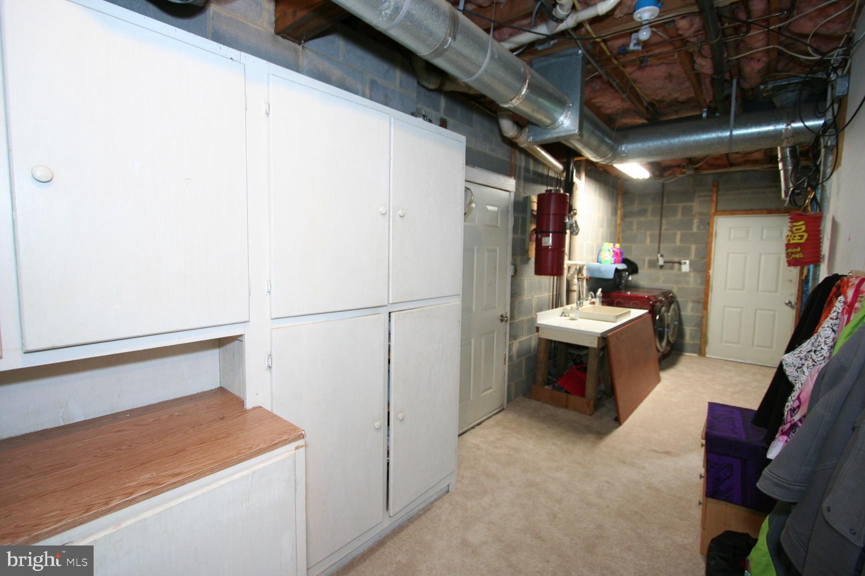 ALDIE ROAD - Residential