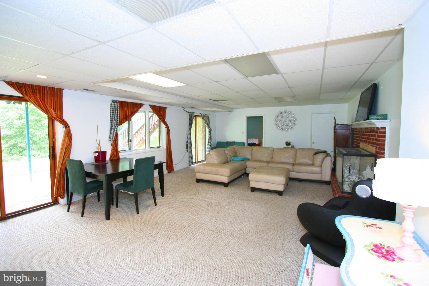 ALDIE ROAD - Residential