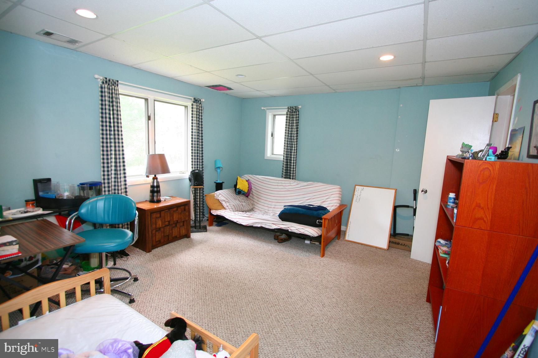 ALDIE ROAD - Residential