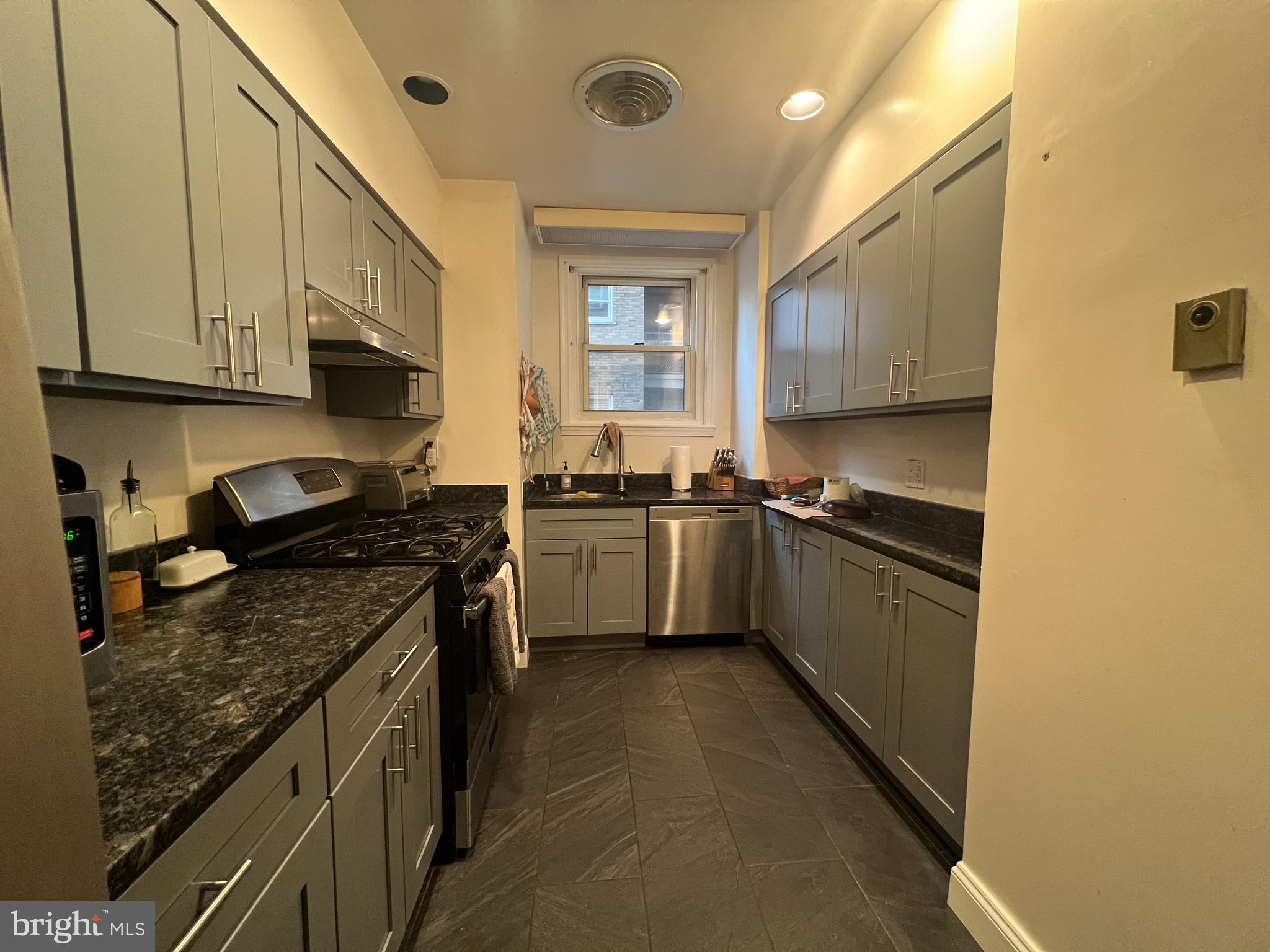 RITTENHOUSE SQUARE - Residential Lease