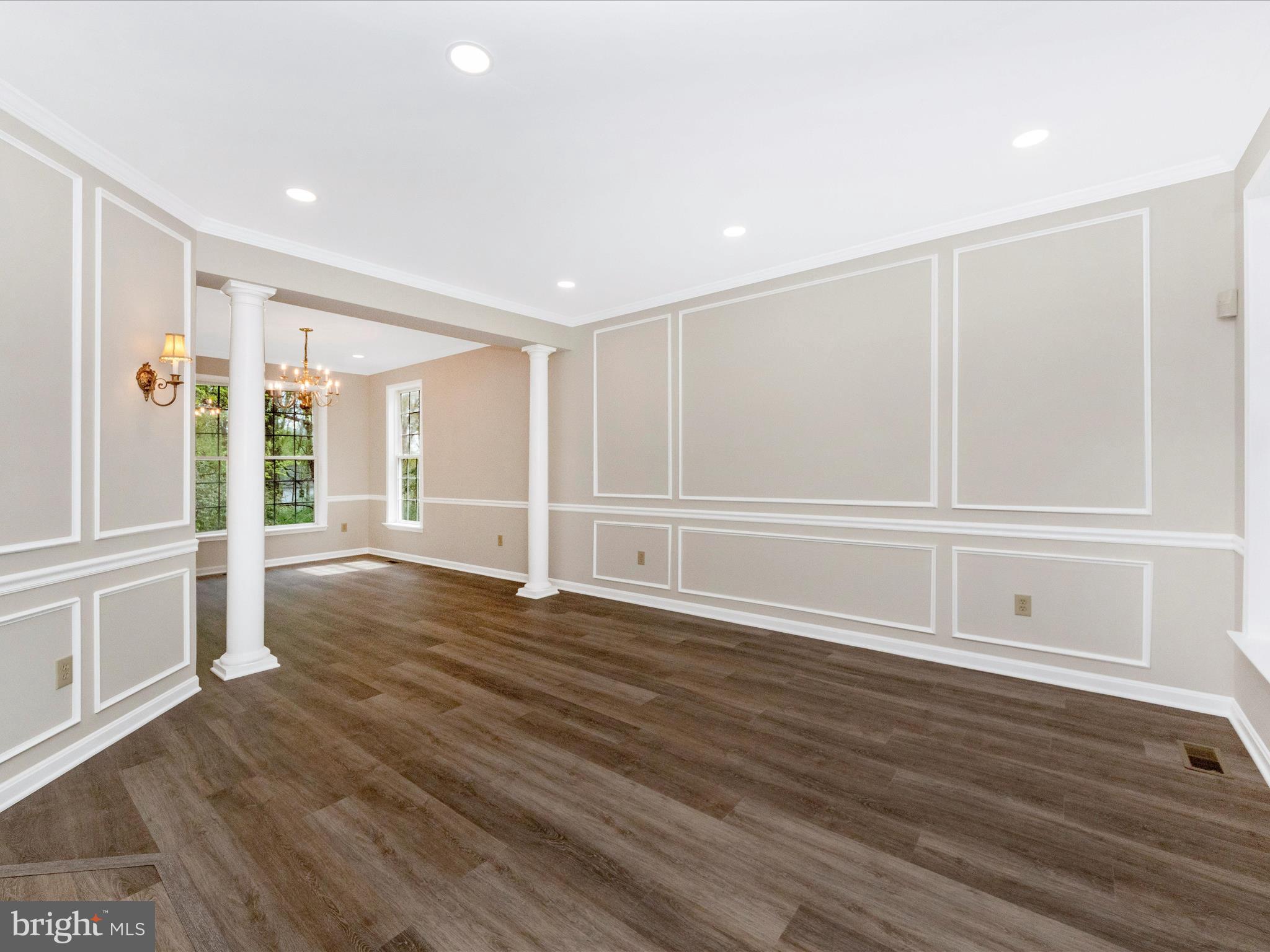 VILLAGE OF RIVER HILL - Residential