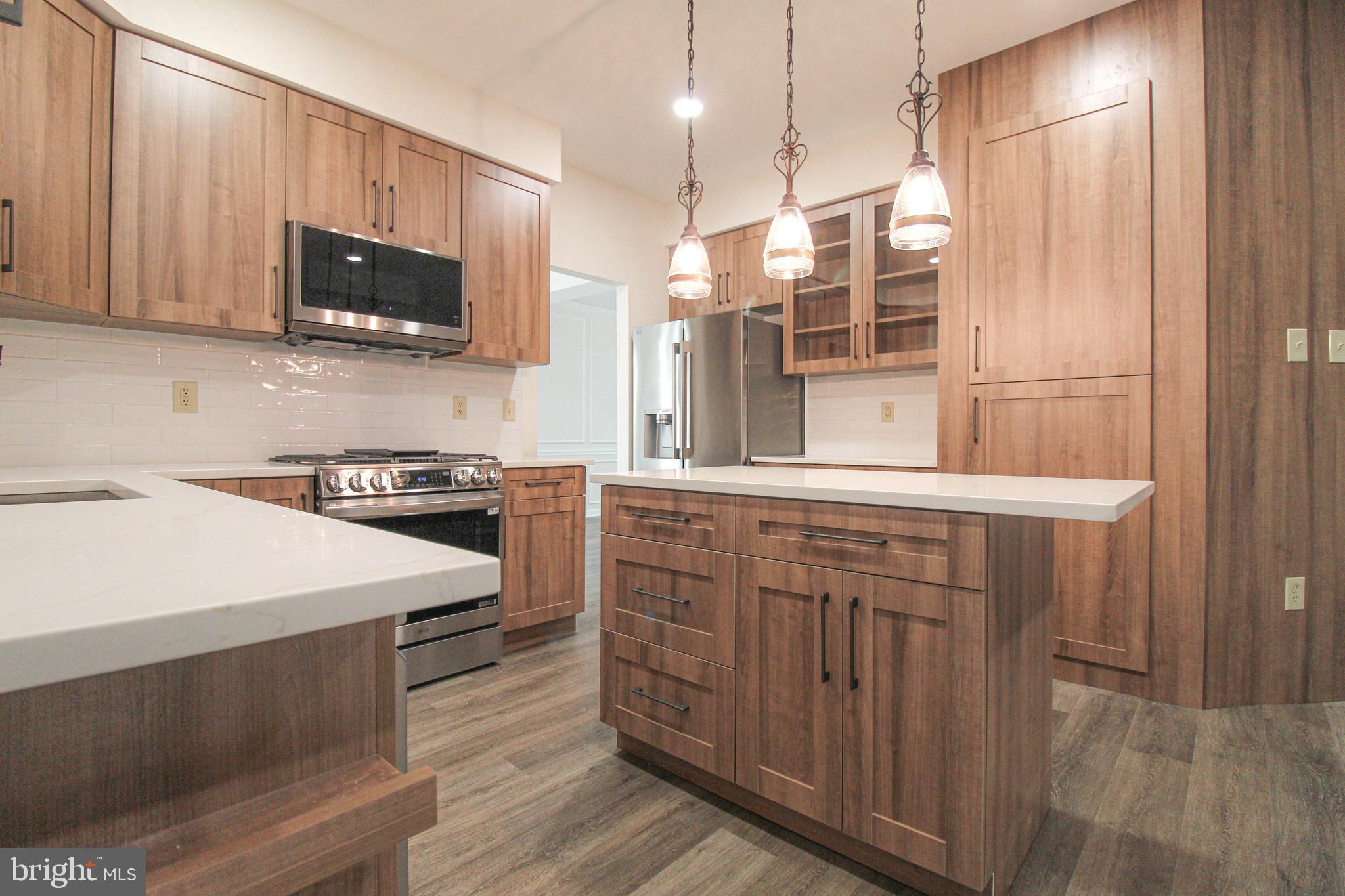 VILLAGE OF RIVER HILL - Residential