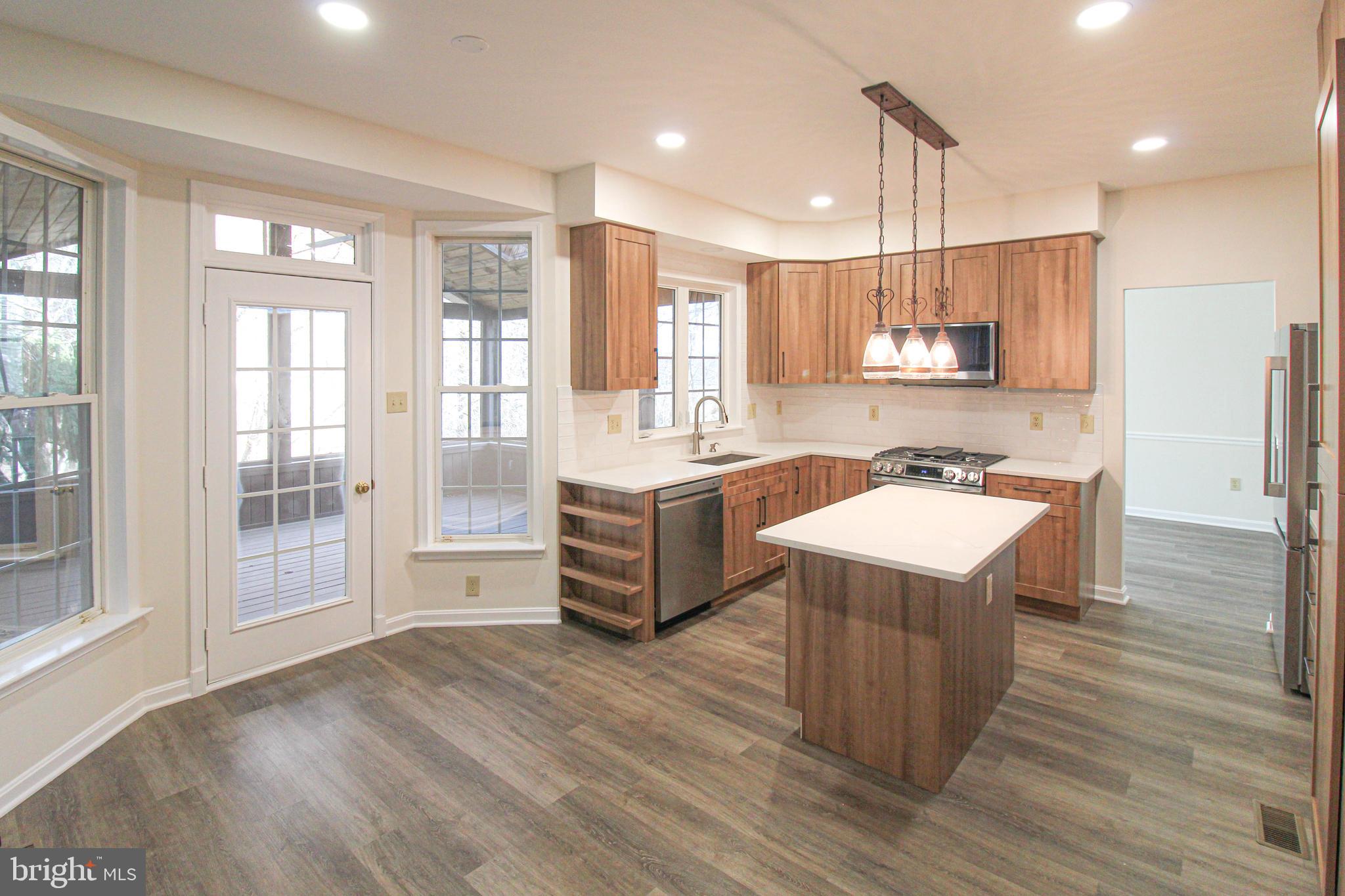 VILLAGE OF RIVER HILL - Residential