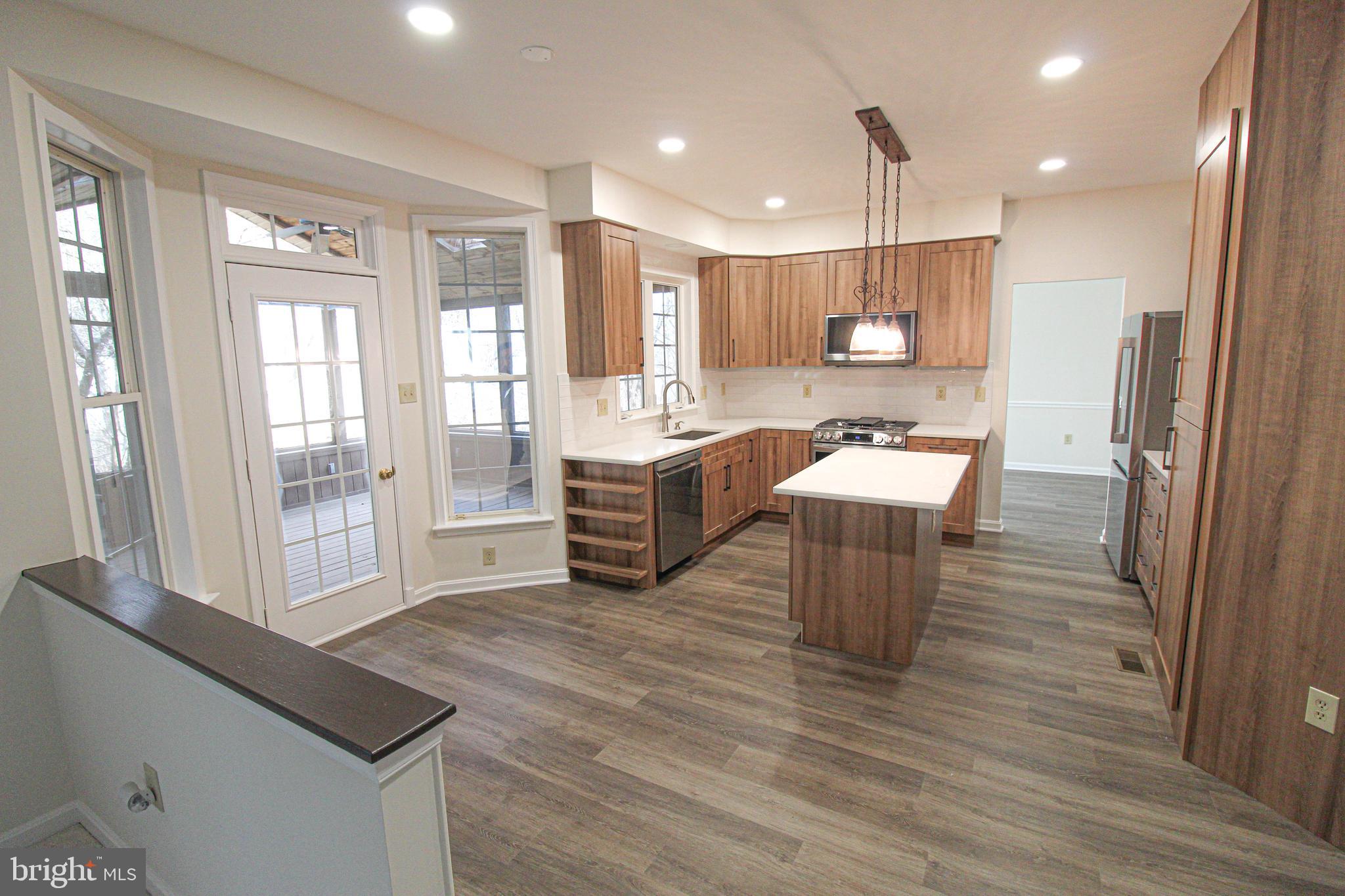 VILLAGE OF RIVER HILL - Residential