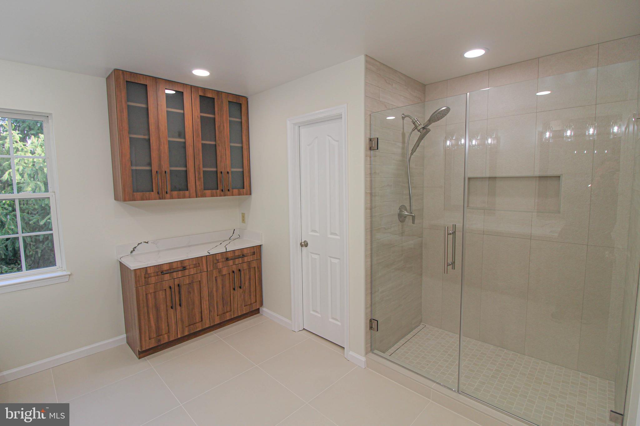 VILLAGE OF RIVER HILL - Residential