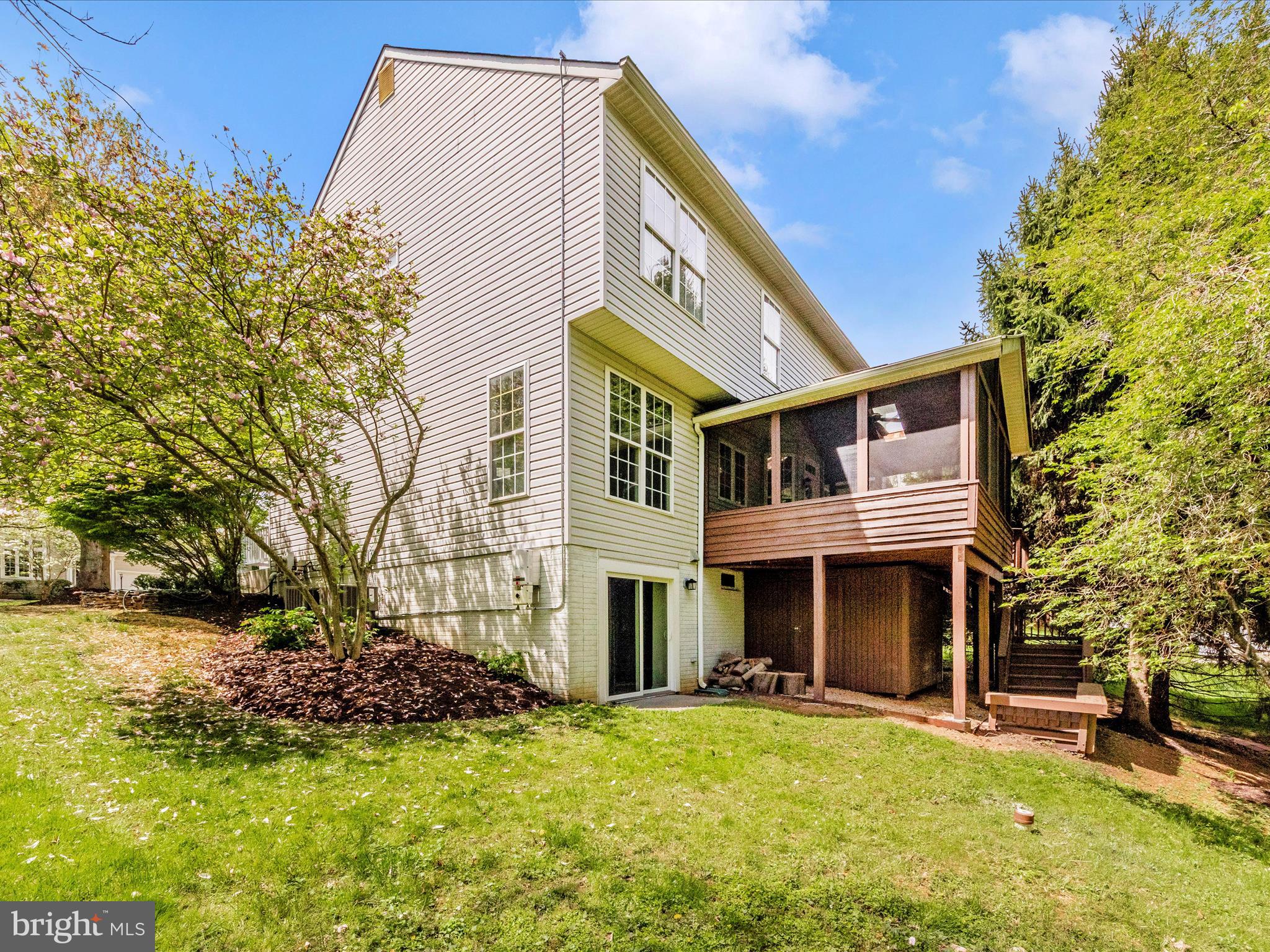 VILLAGE OF RIVER HILL - Residential