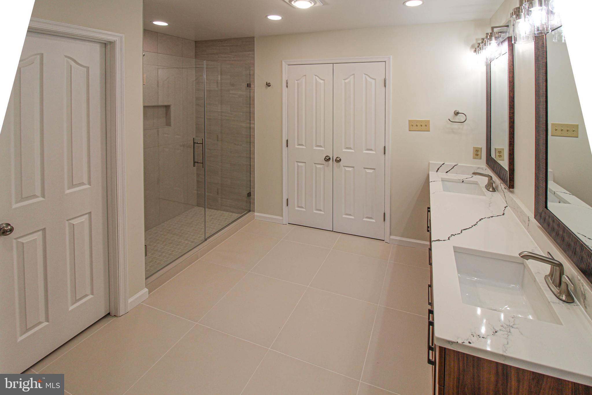 VILLAGE OF RIVER HILL - Residential