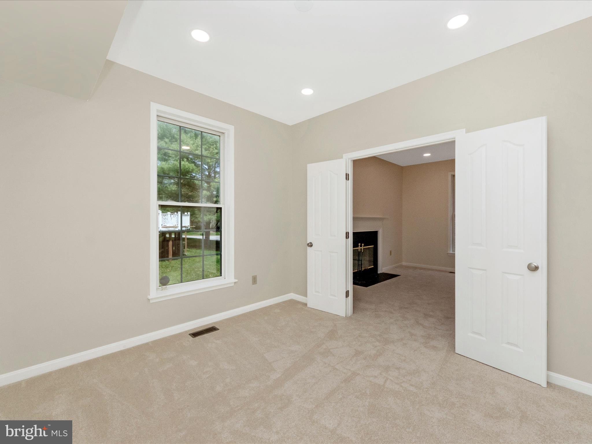 VILLAGE OF RIVER HILL - Residential