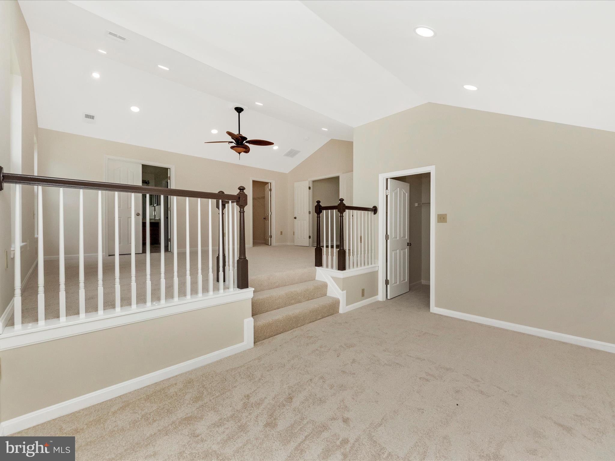 VILLAGE OF RIVER HILL - Residential