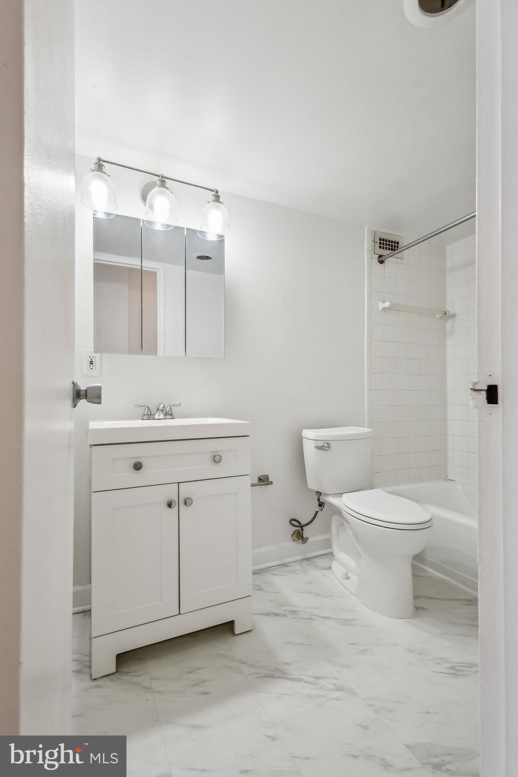 THE CARLTON - Residential