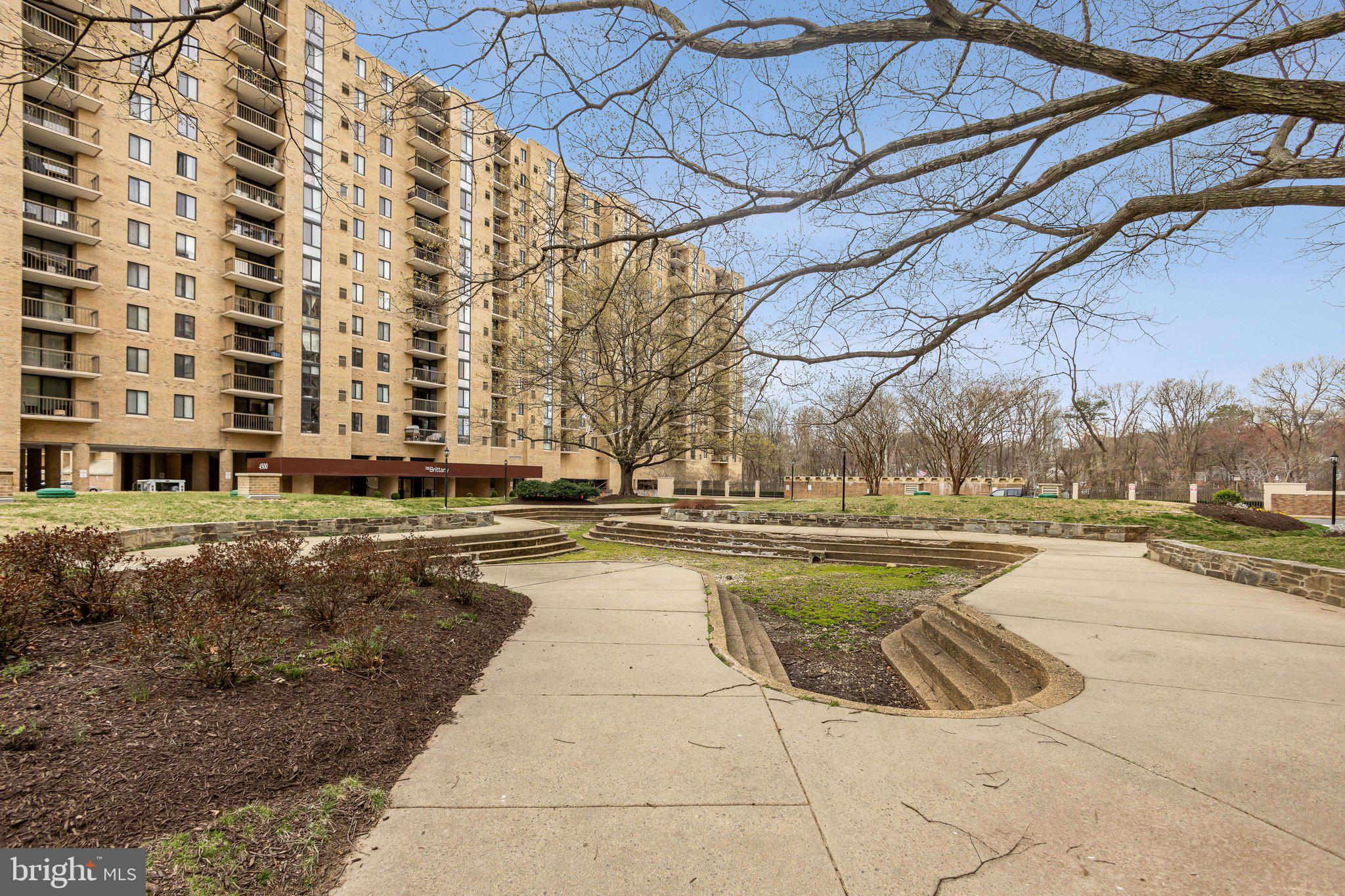 THE CARLTON - Residential