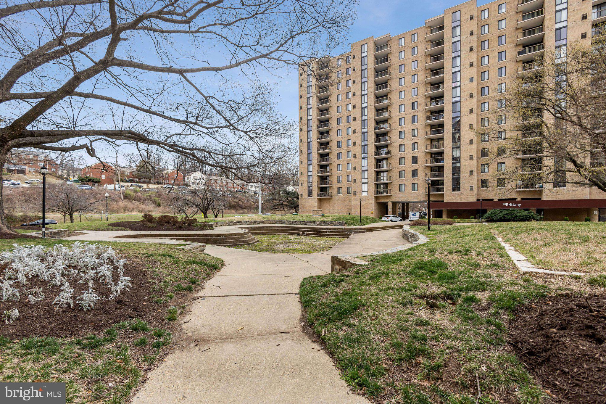 THE CARLTON - Residential