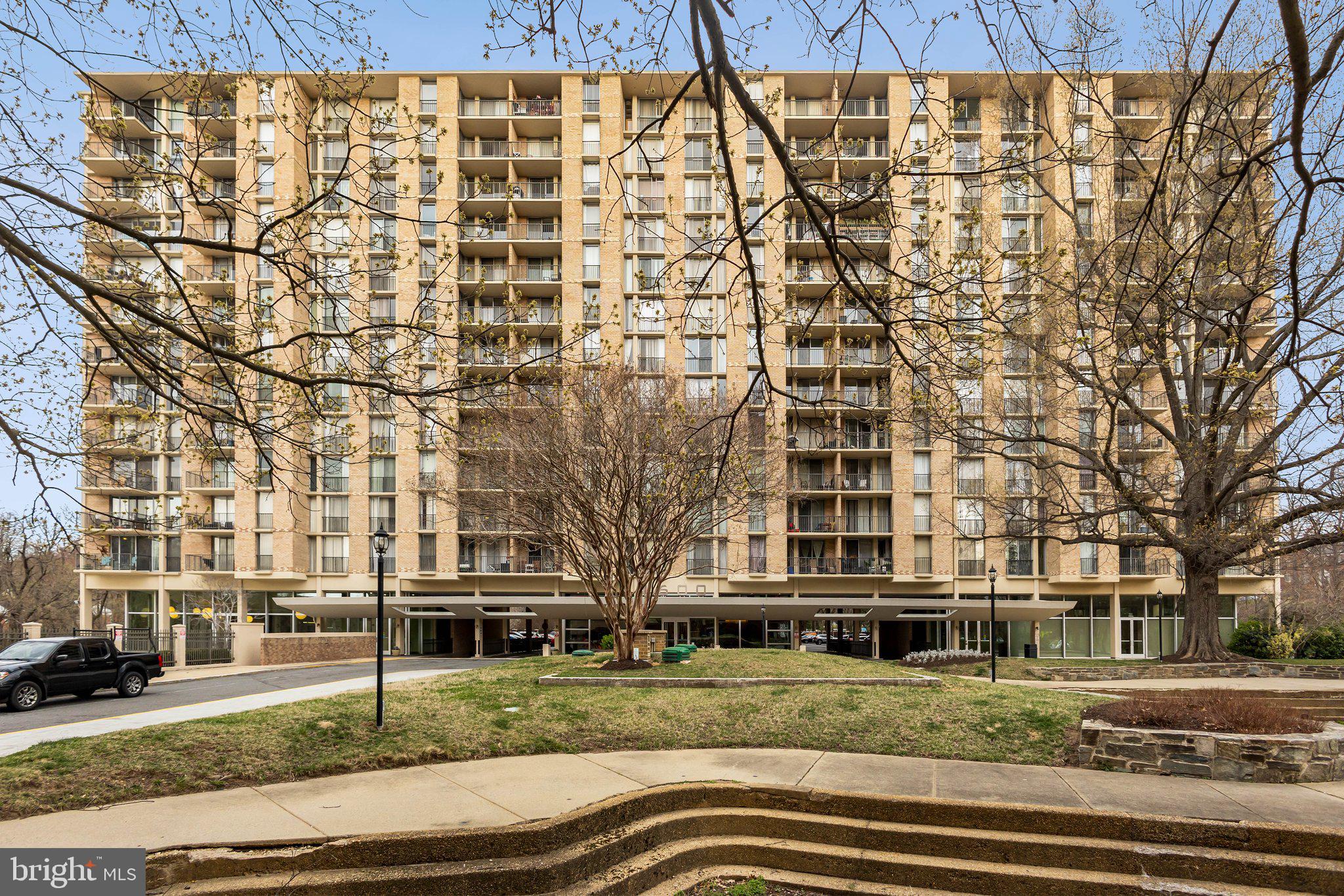 THE CARLTON - Residential