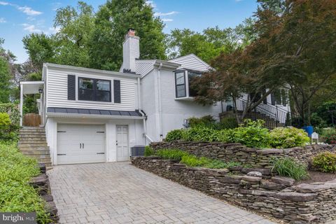 2901 N ROCHESTER STREET ARLINGTON VA 22213