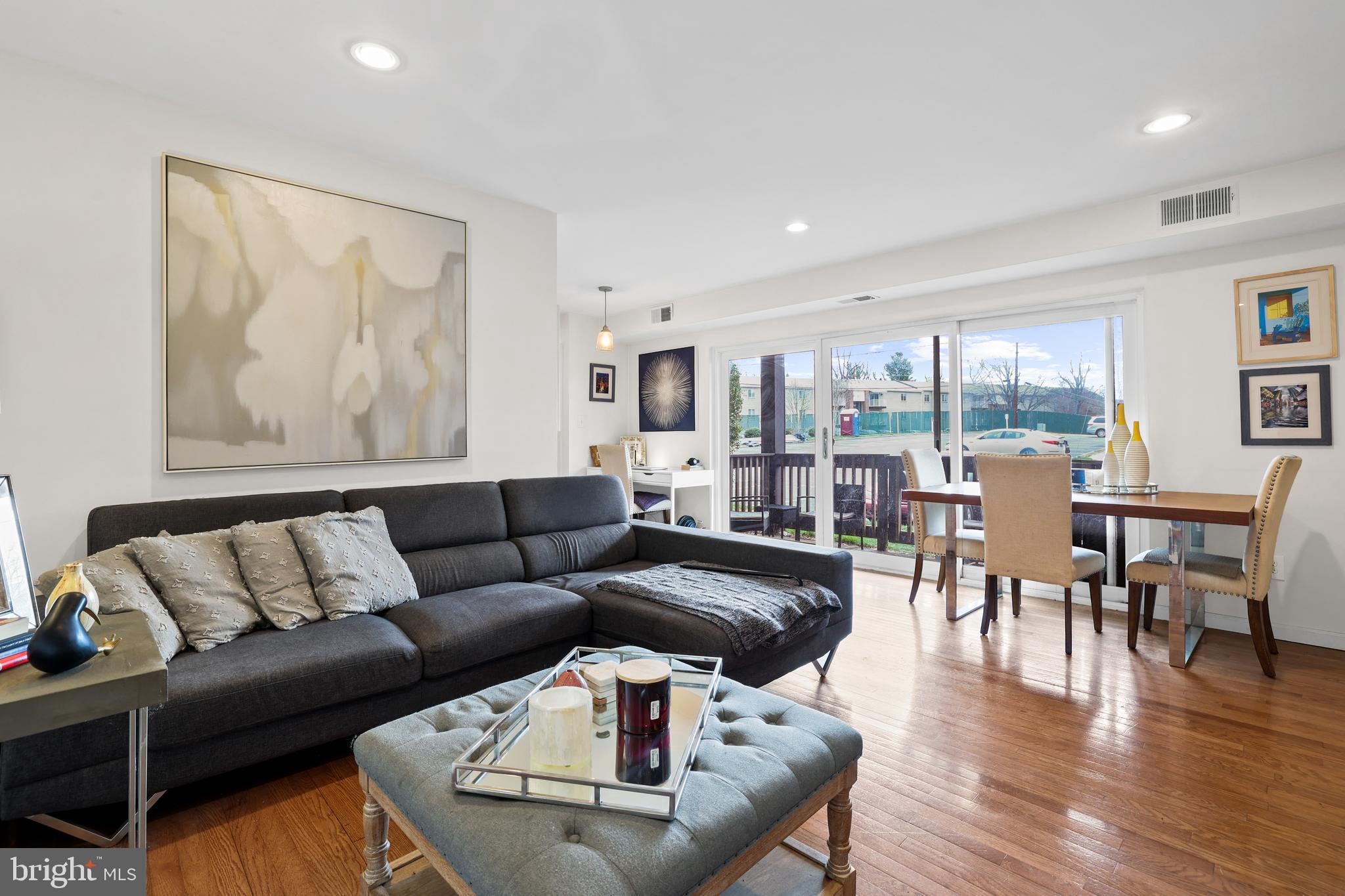 7528 SAVANNAH STREET T4