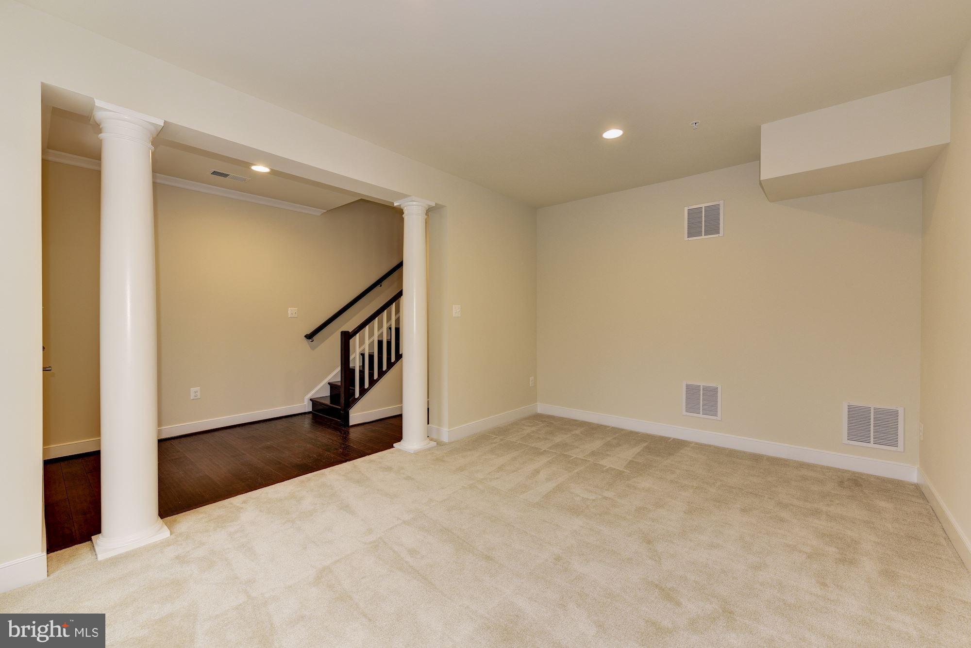 CROWN FARM - Residential Lease