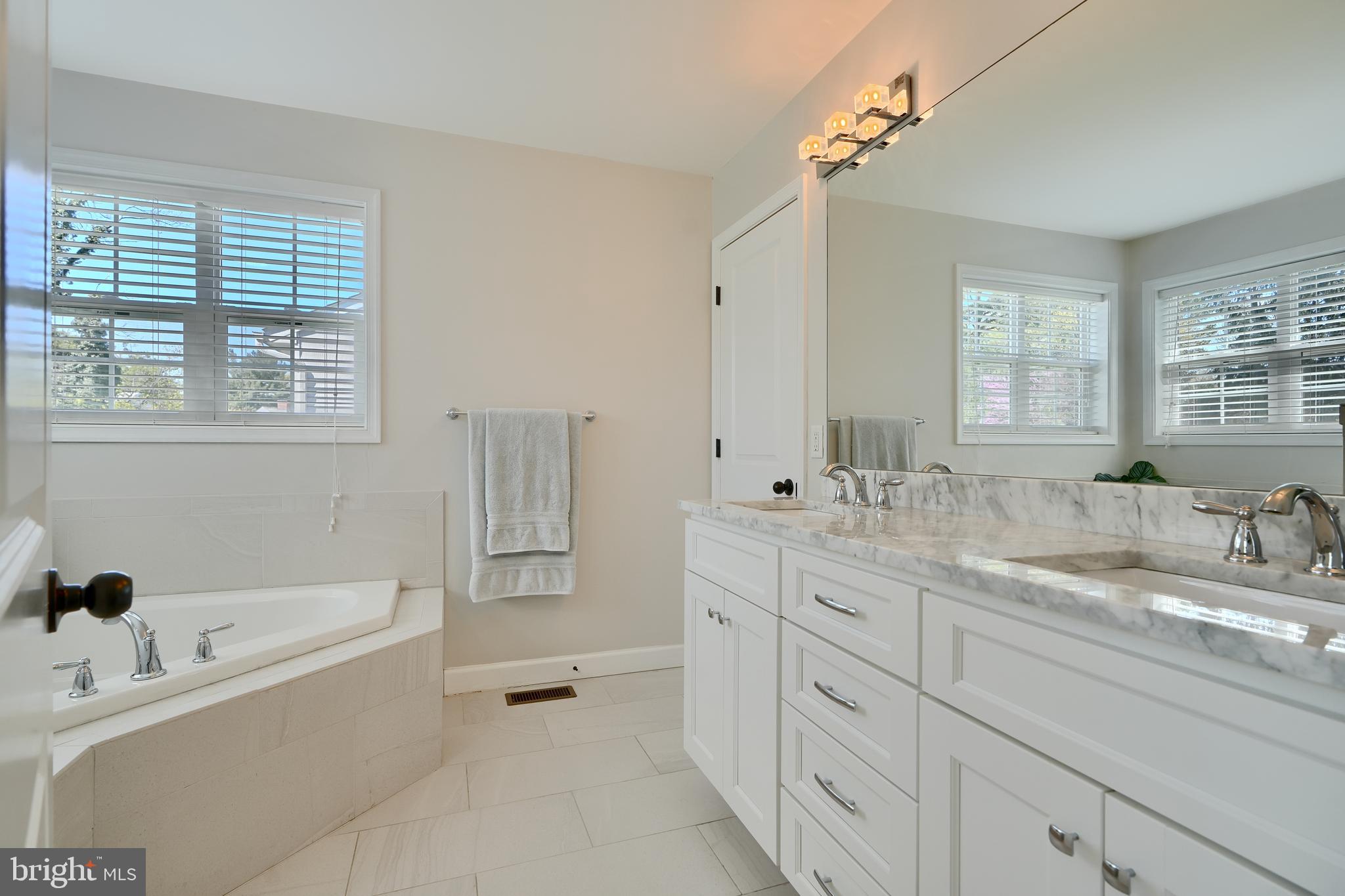 HOMELAND HISTORIC DISTRICT - Residential