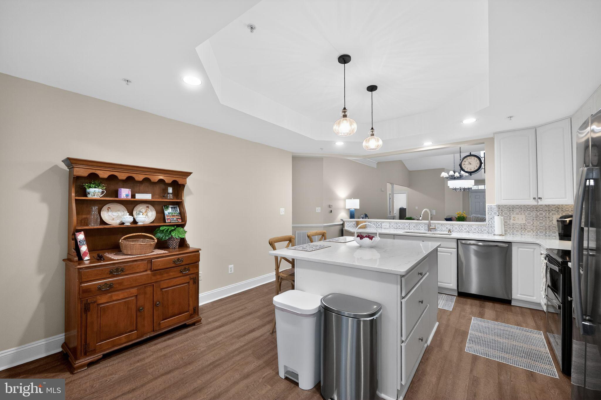 SOUTH RIVER COLONY - Residential