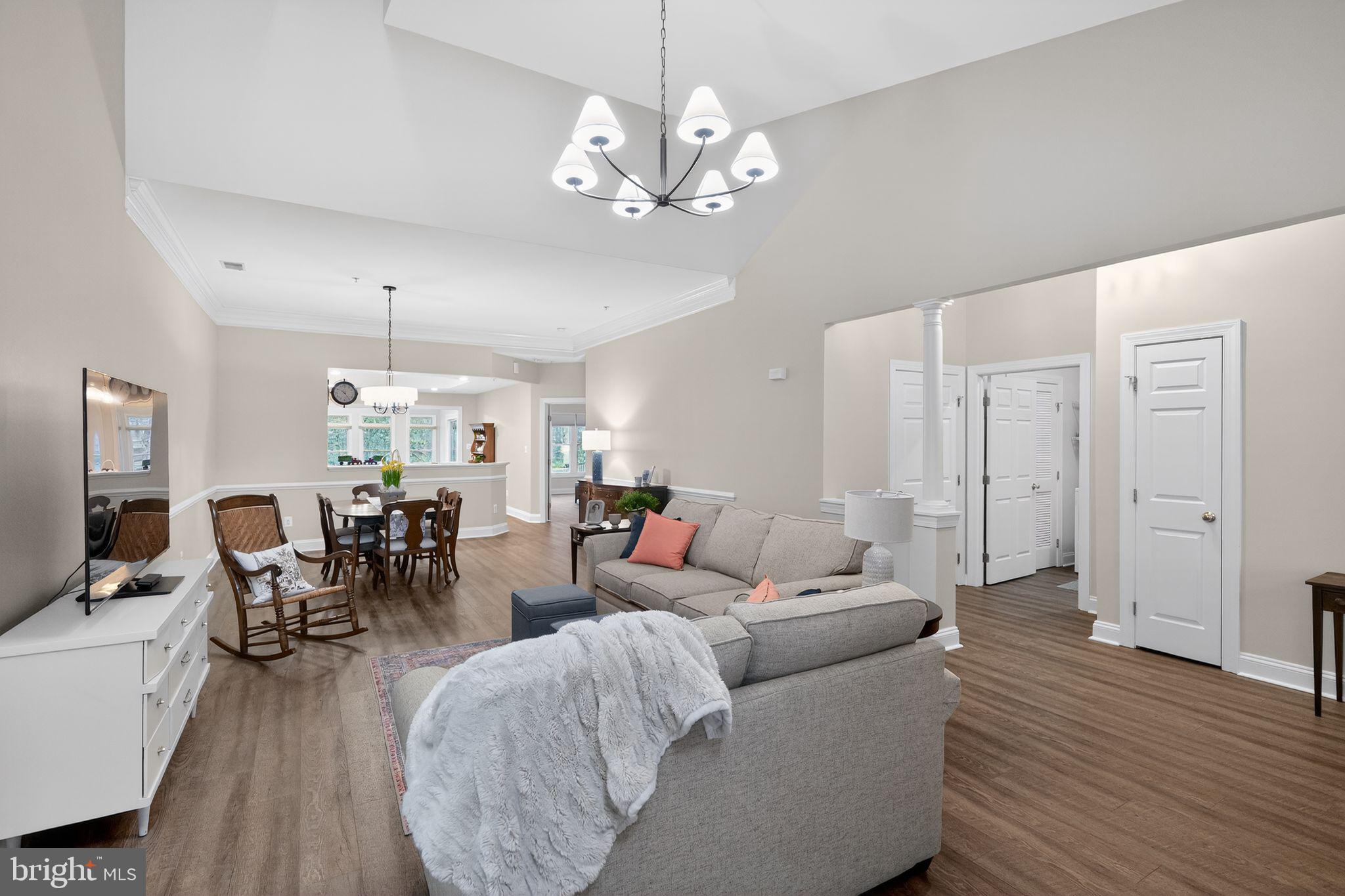 SOUTH RIVER COLONY - Residential