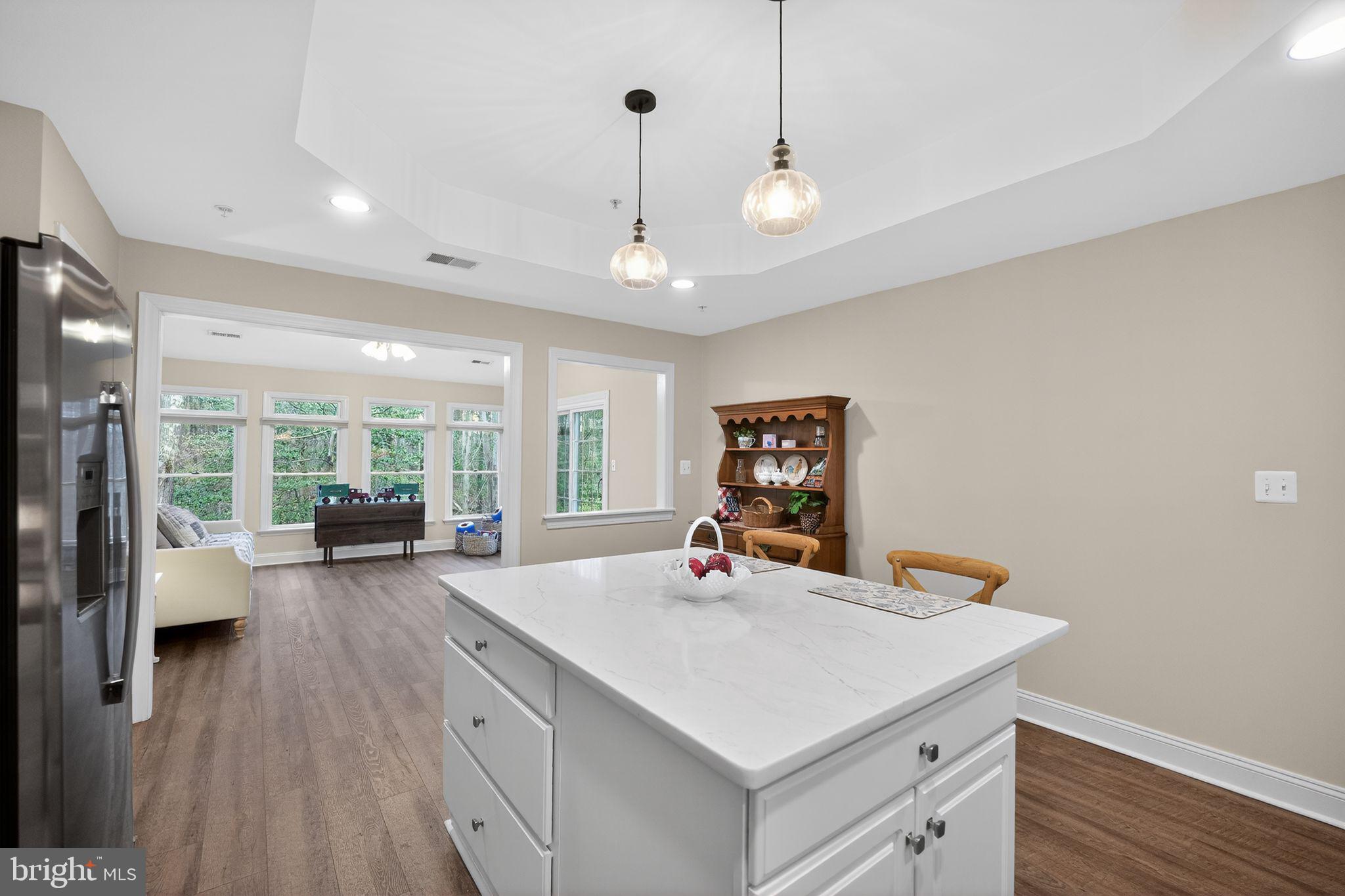 SOUTH RIVER COLONY - Residential