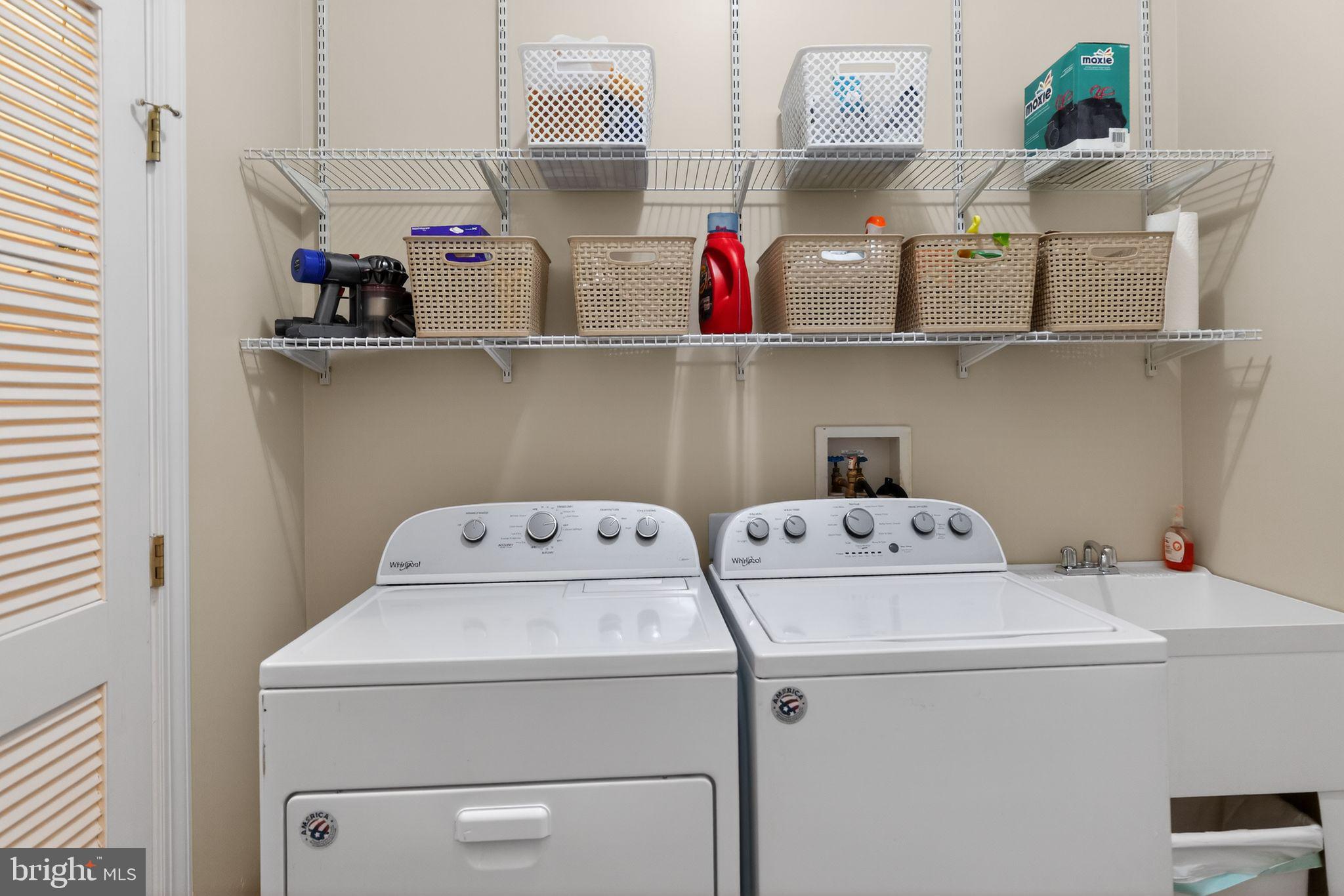 SOUTH RIVER COLONY - Residential