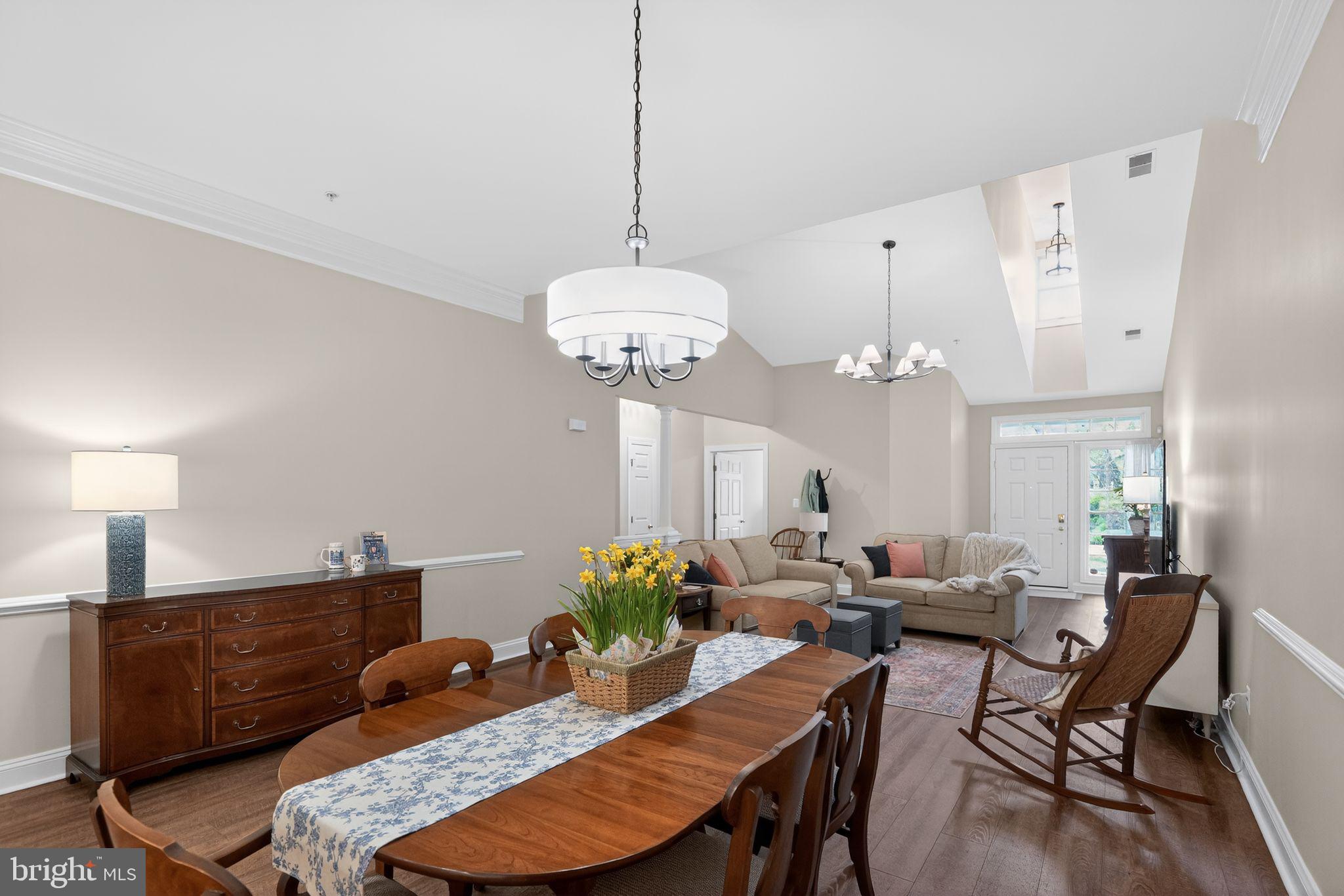 SOUTH RIVER COLONY - Residential